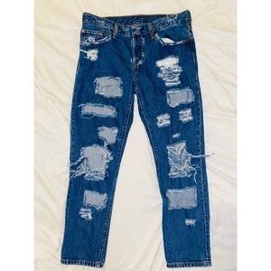 Levi’s Distressed Boyfriend Jeans